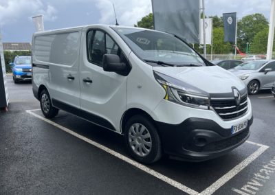 RENAULT_TRAFIC_III_Grand_Confort_1h1dCI81208CV8LANGLOIS8AUTOMOBILES_86130_JAUNAY_MARIGNY